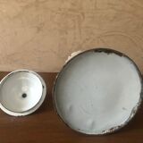 Pot à lait en tôle émaillée