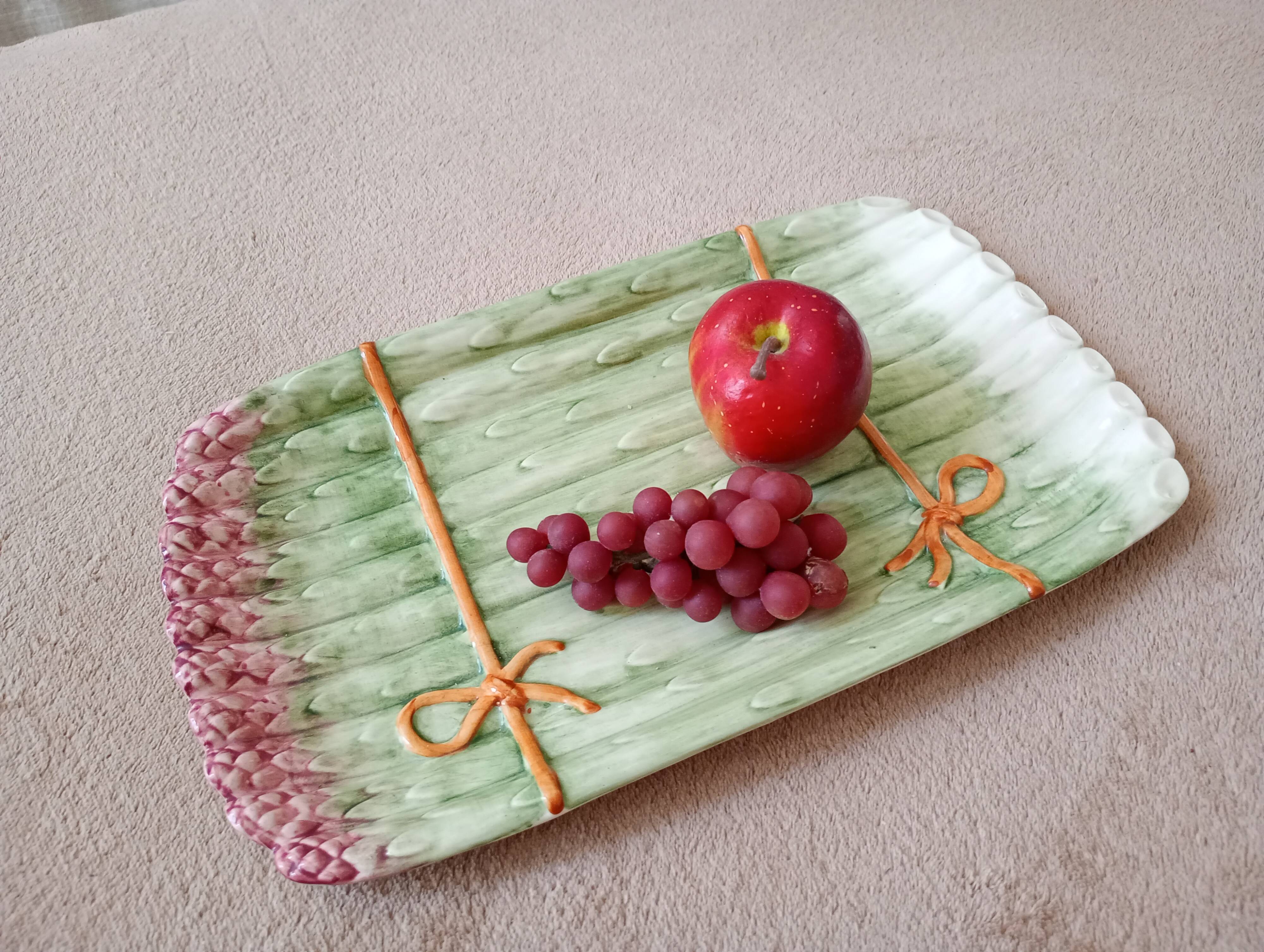 Asparagus barbotine dish