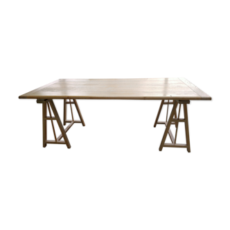 Dining room table