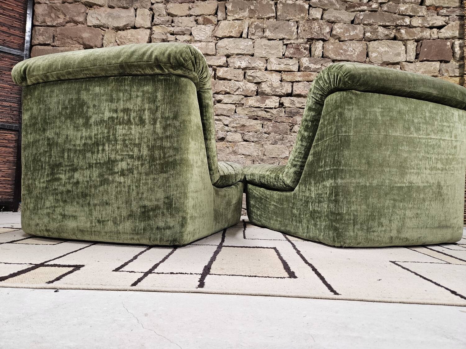 Pair of vintage velvet armchairs 1970"