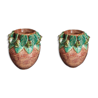 Pair of vases in earth grounded polychrome to frog decor and leaves around 1940