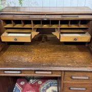 Bureau à cylindre en chêne