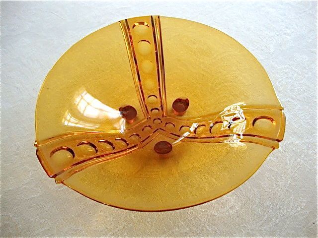 Large serving dish or amber-coloured compotier