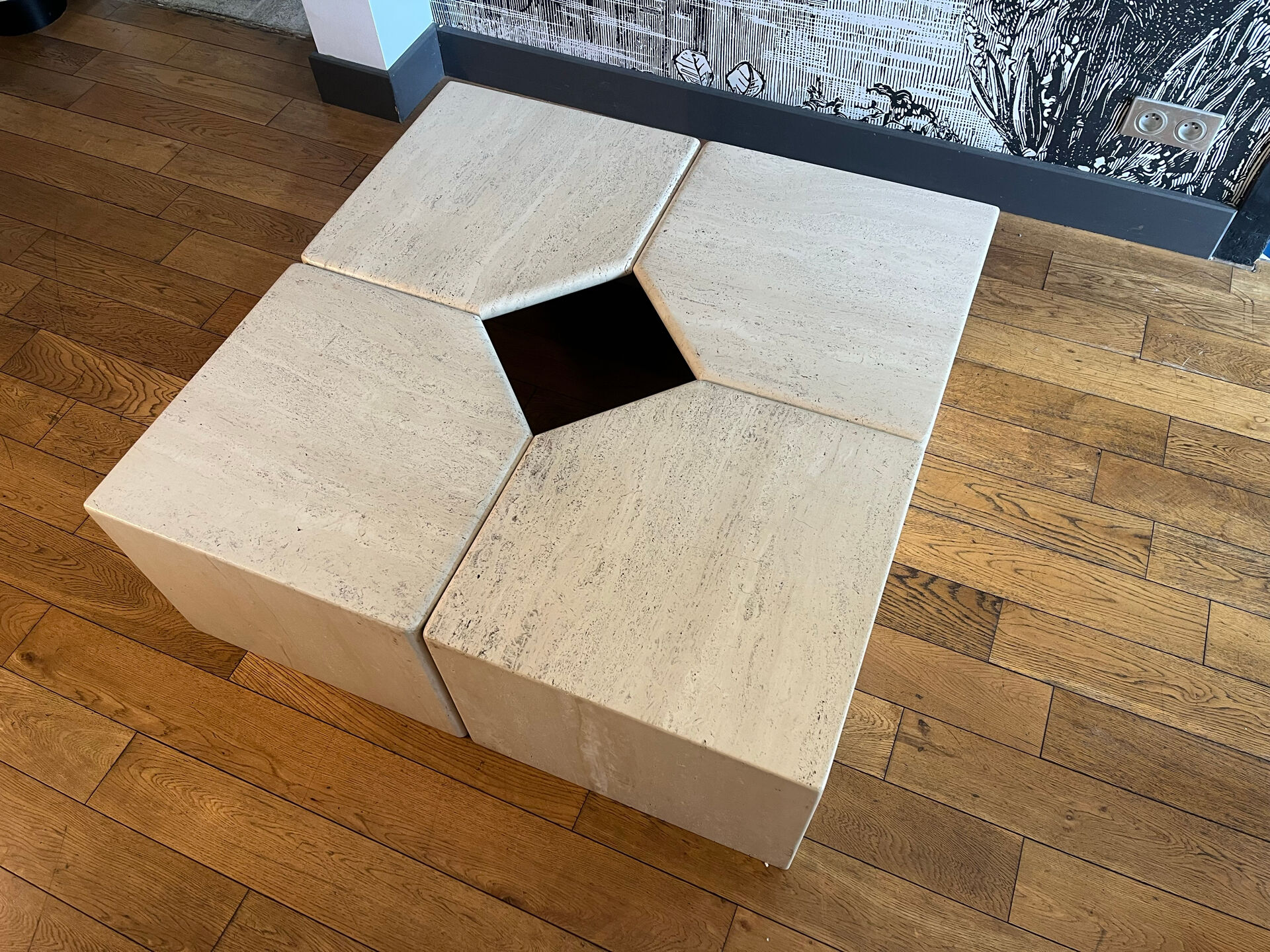 Modular coffee table in travertine, 4 elements.