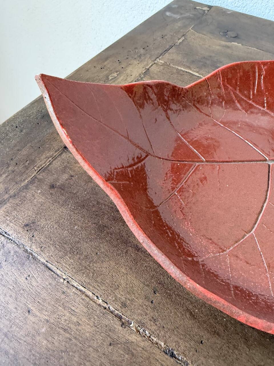 Red leaf ceramic dish