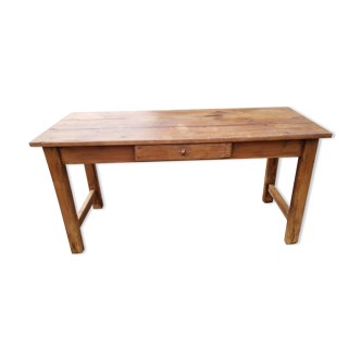 Farm table