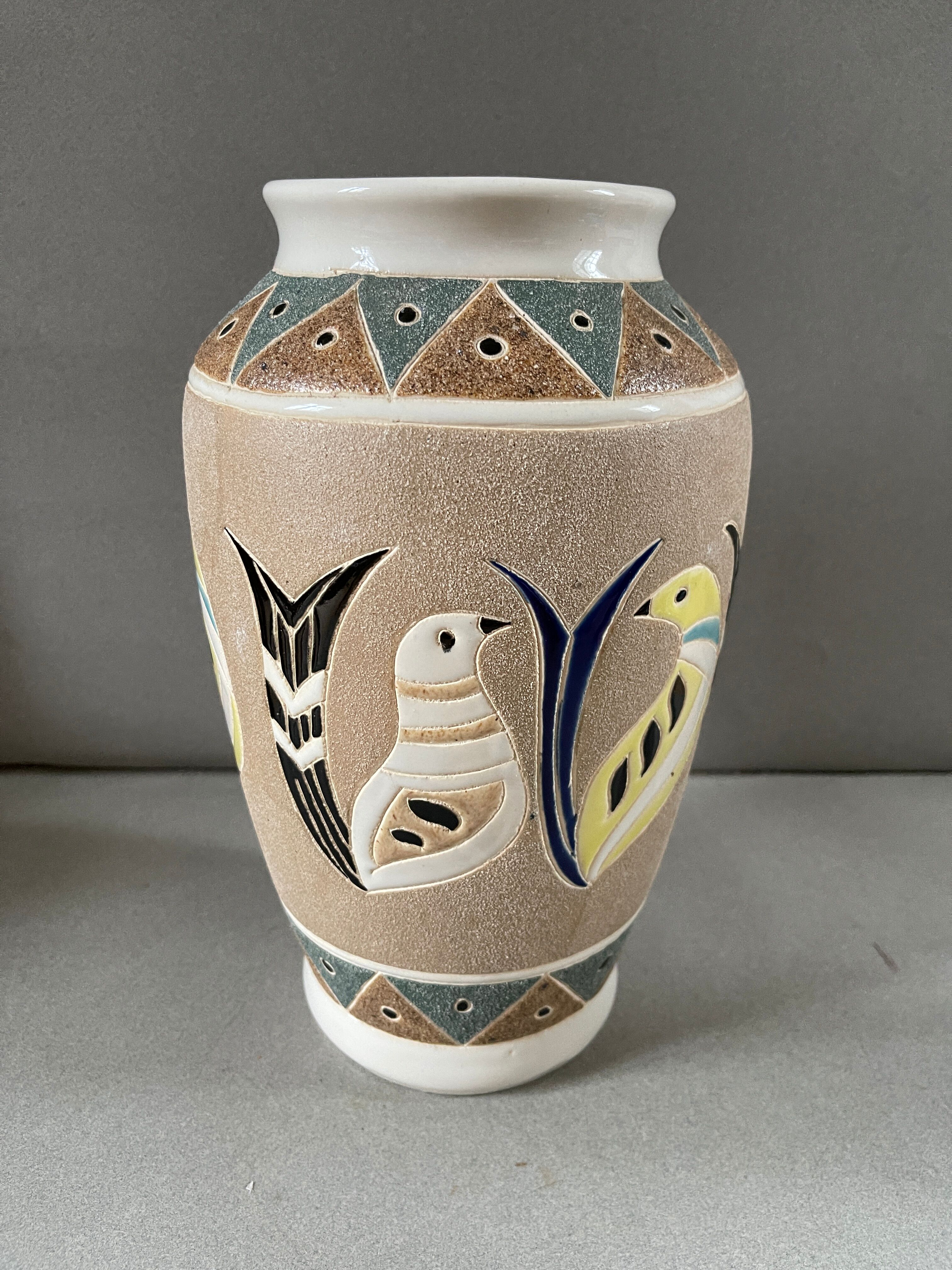 Vase with parakeets 50s