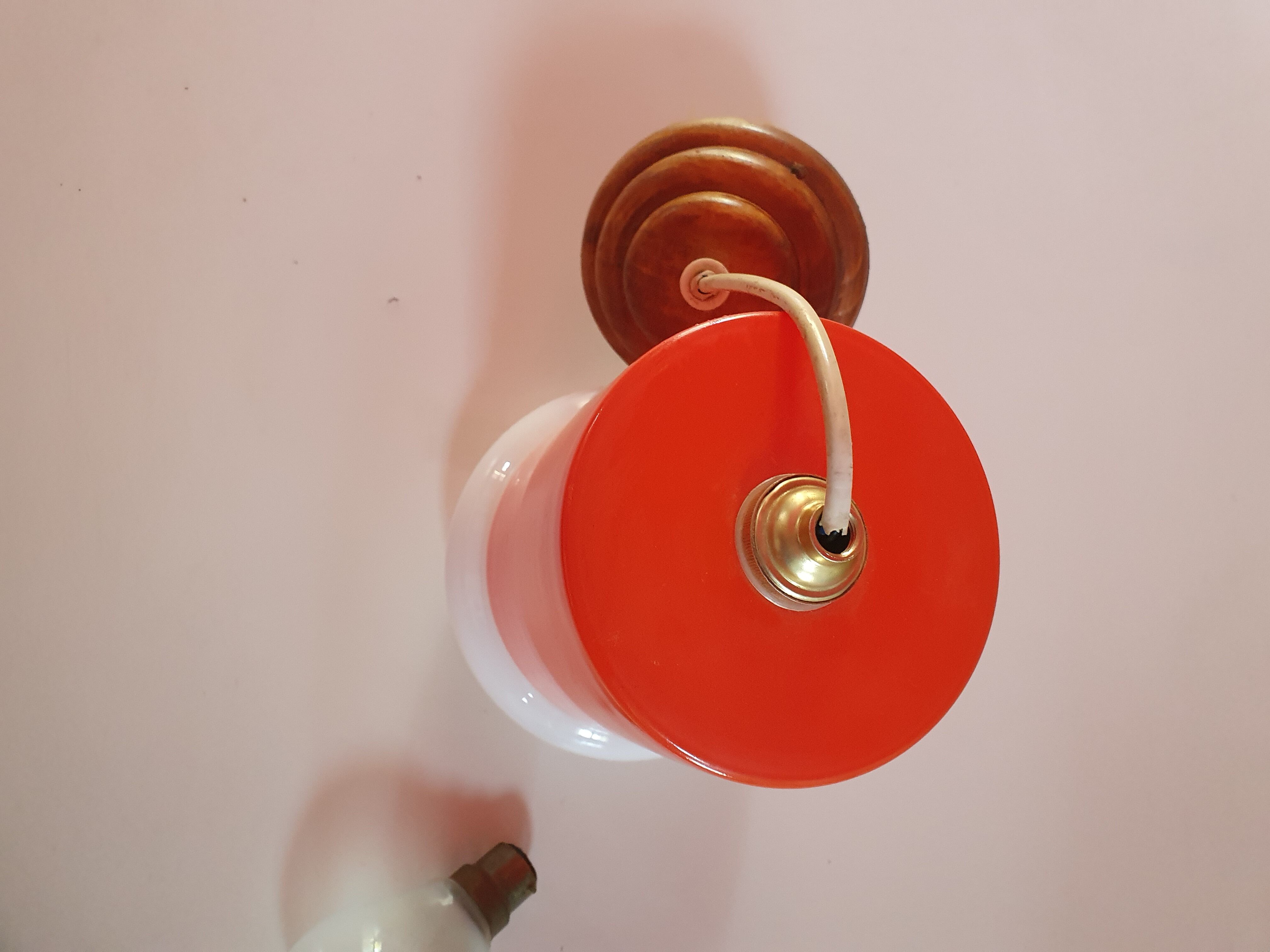 Suspension opaline vintage années 70 orange et blanc état impeccable .