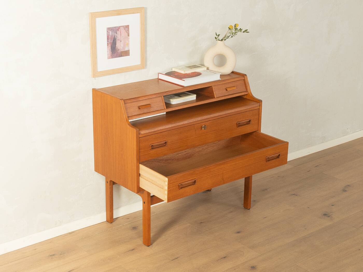 1960s bureau, Arne Wahl Iversen