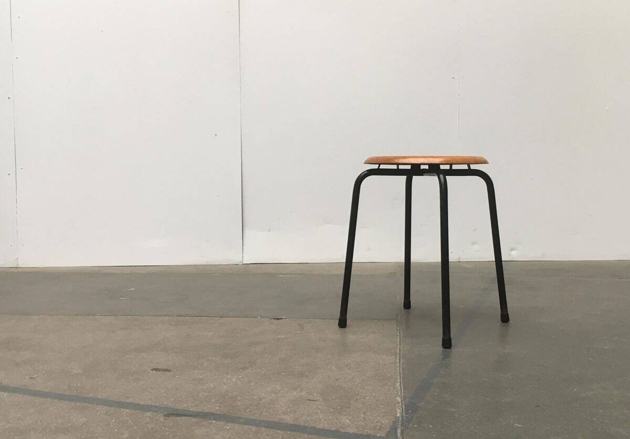 Tabouret danois du milieu du siècle par MH Stalmöbler