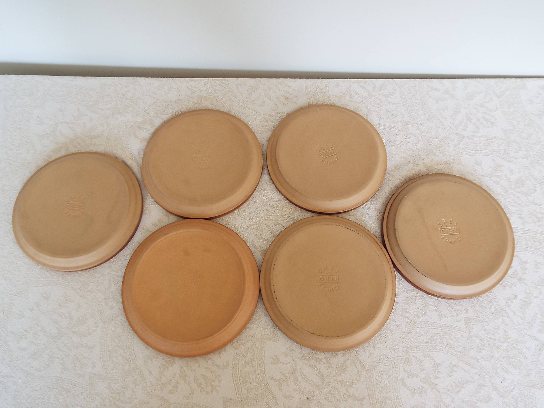 6 Gien stoneware dessert plates