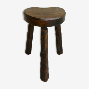 Solid wood tripod stool, heart seat