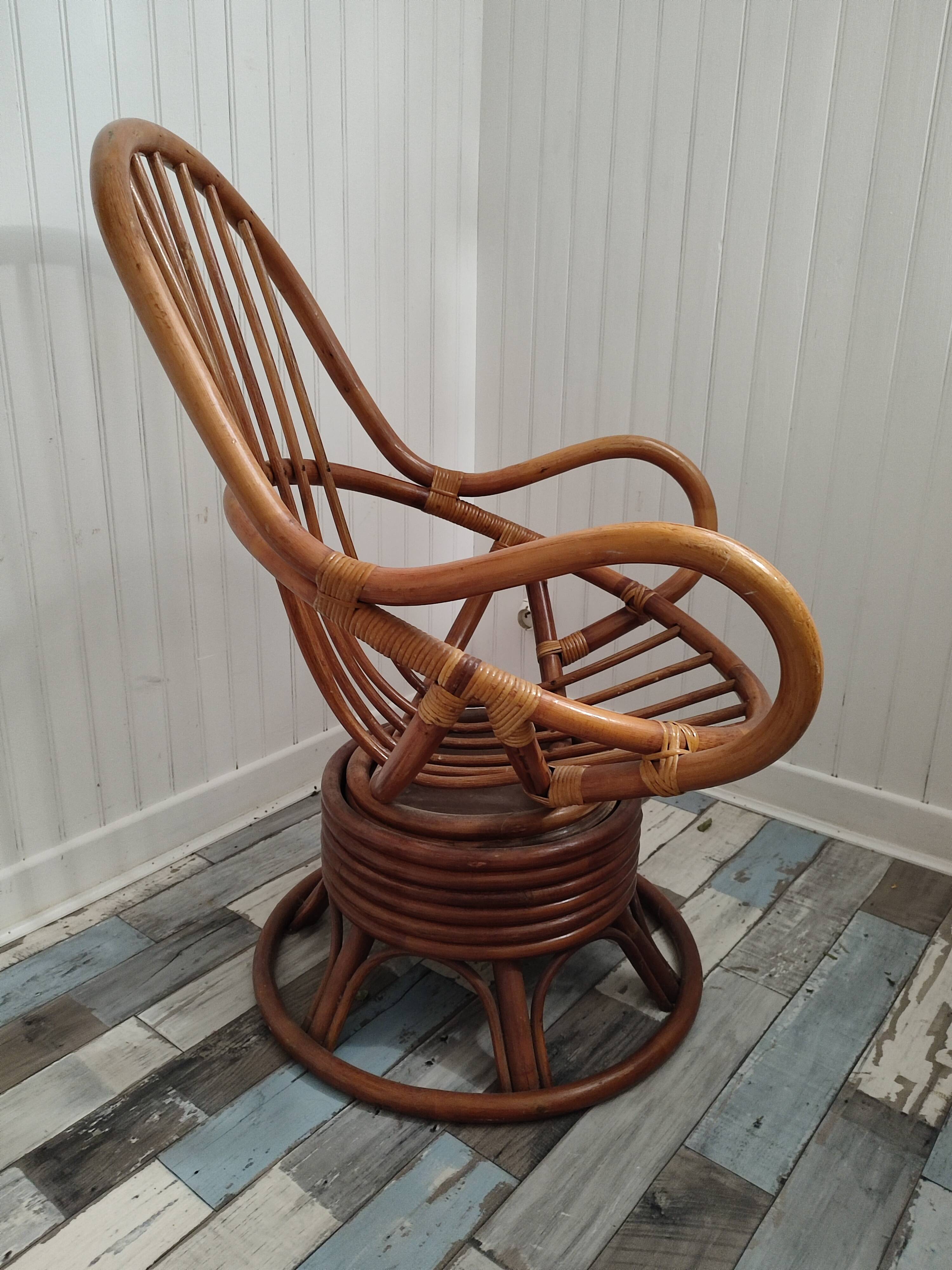 Fauteuil pivotant en bambou des années 70