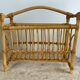 Porte-revue vintage en rotin