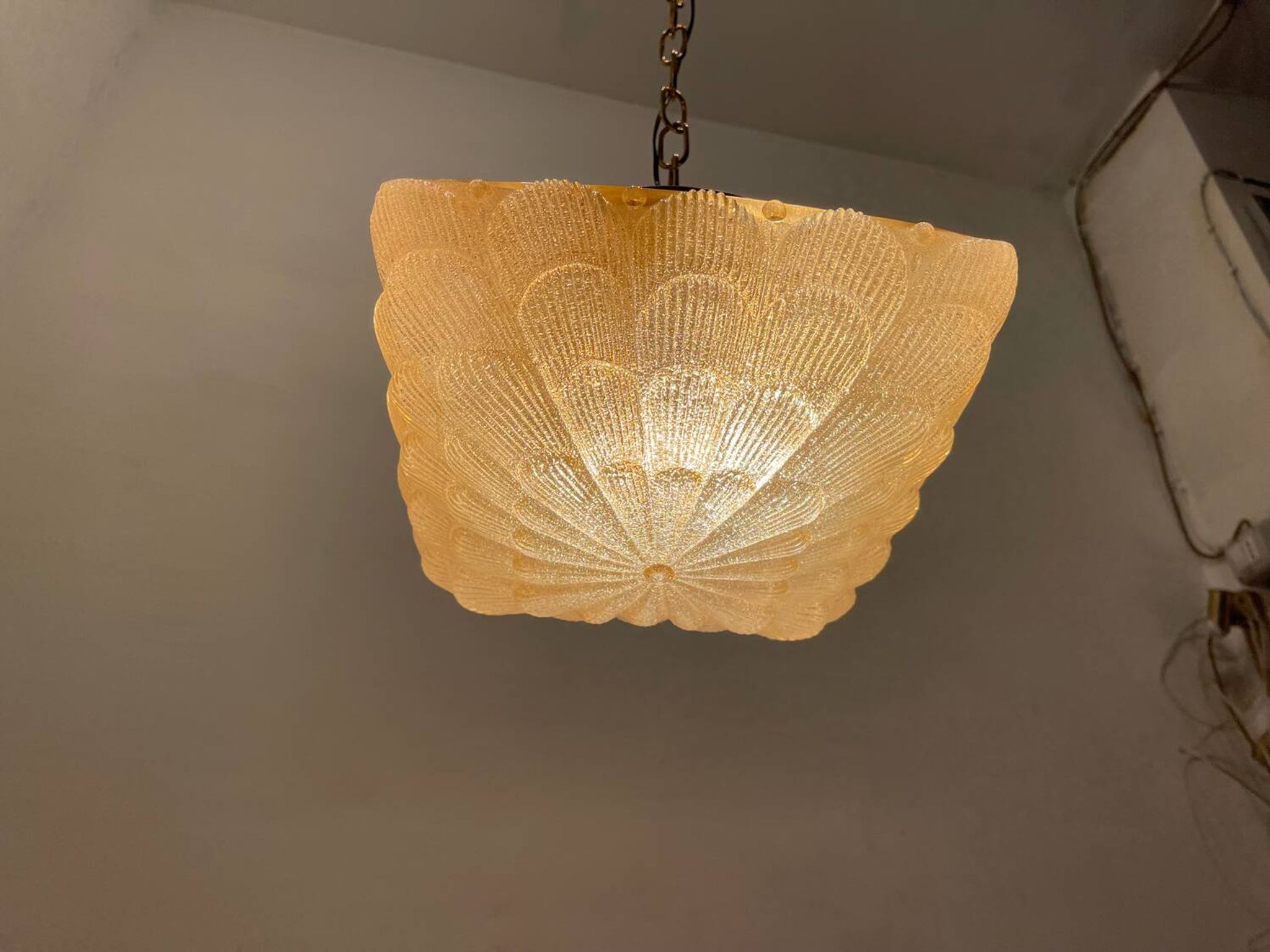 Lot de 2 suspensions lumineuses en verre de Murano, années 1980