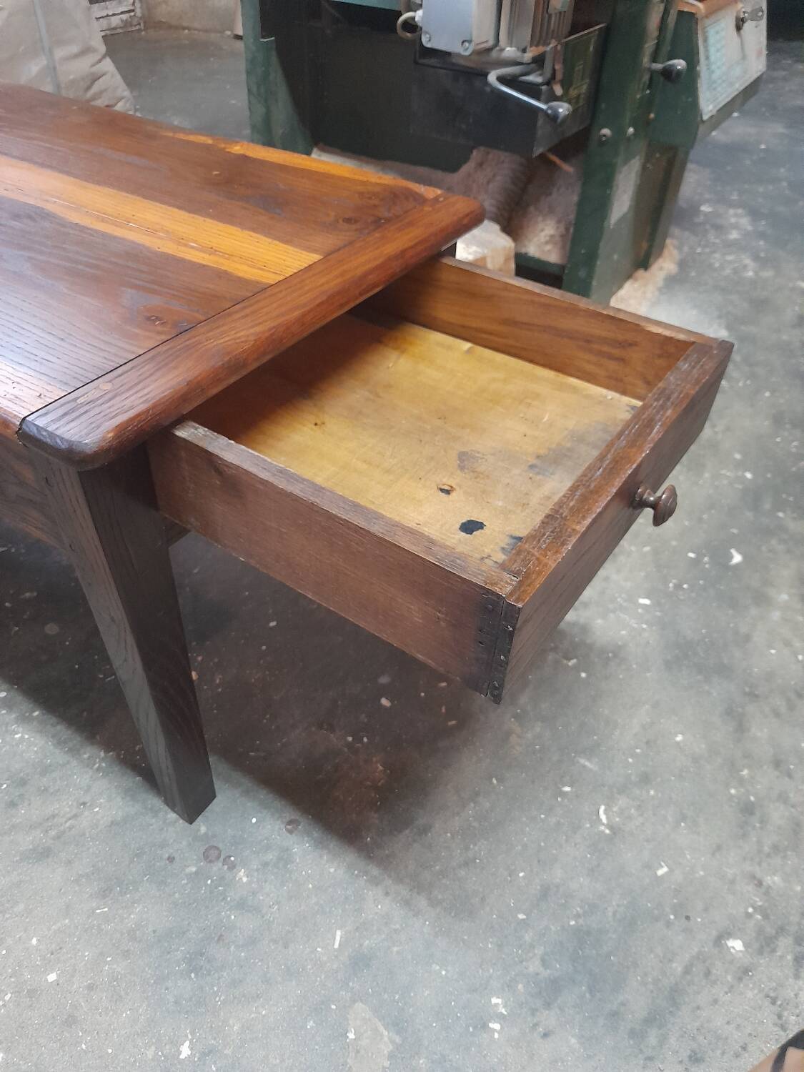 Rustic/vintage coffee table with 2 drawers