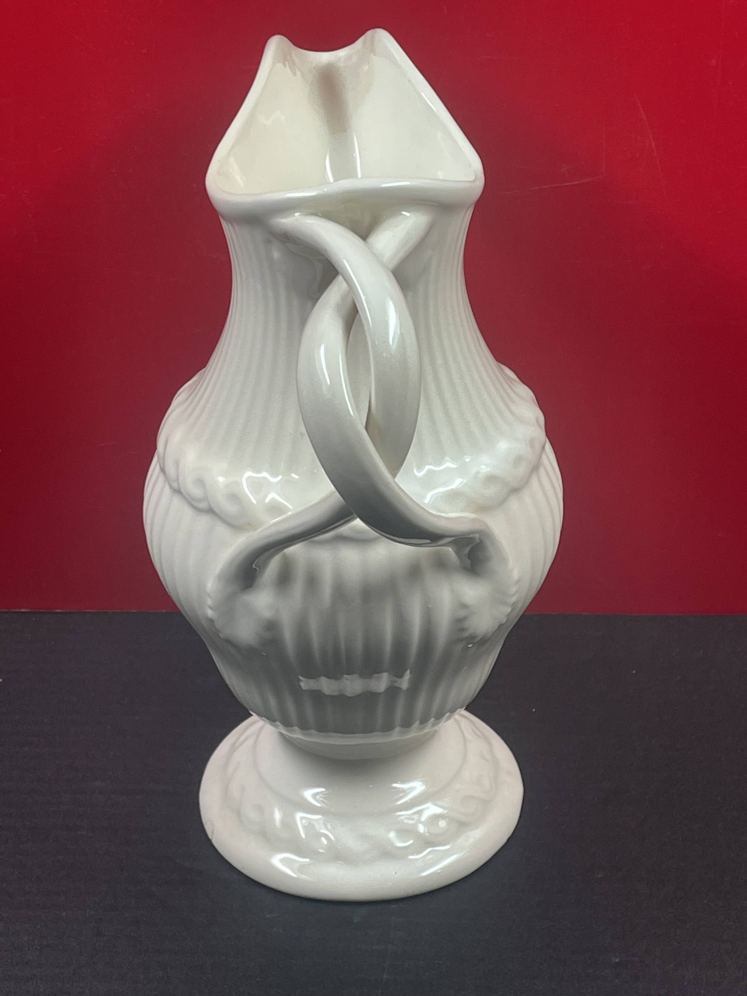 Earthenware from Gien, Hanap or ewer with twisted handle H 23.5 cm