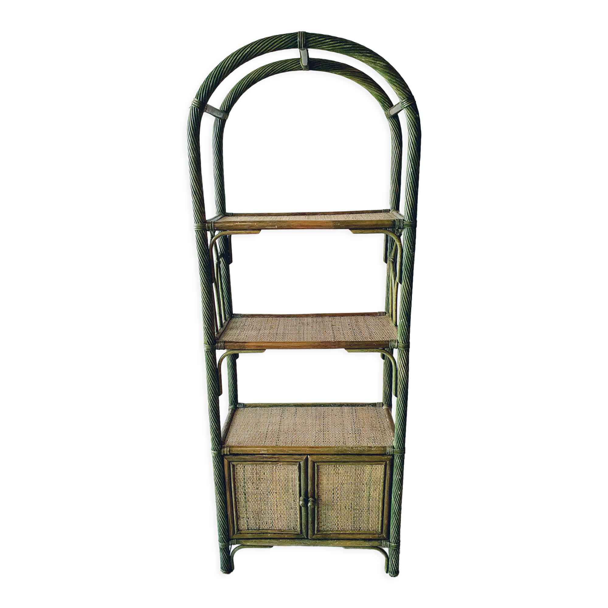 Bamboo shelf & green rattan