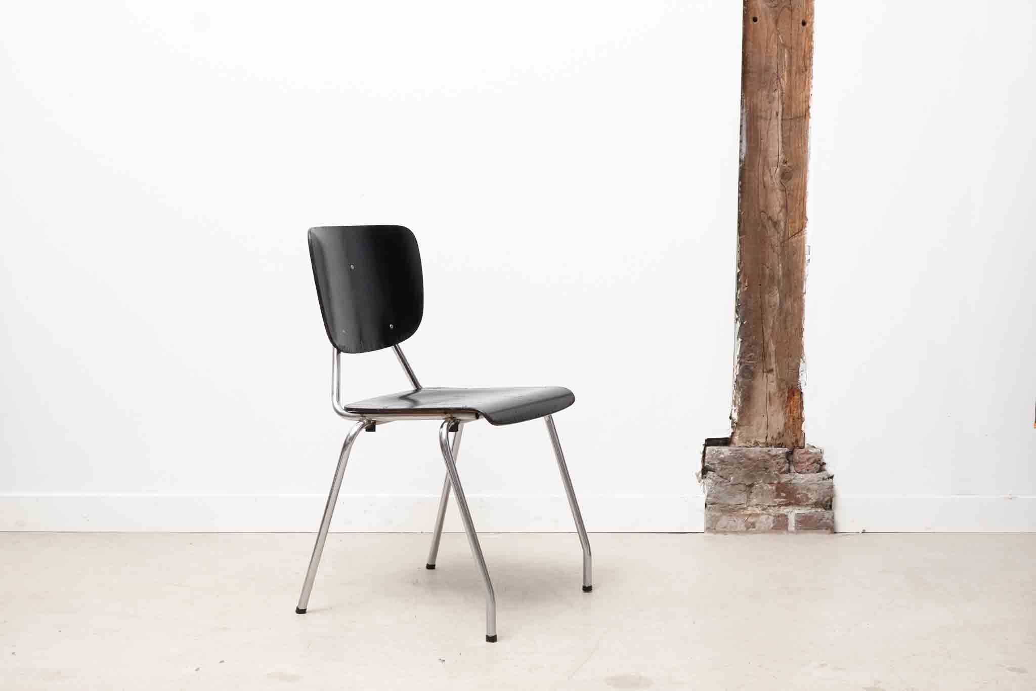 Vintage Chair Kho Liang The Black Stackable