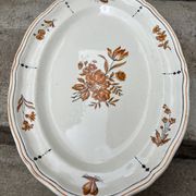 Duo of old plates Condé Longchamp – Terre de Fer, floral decoration & in