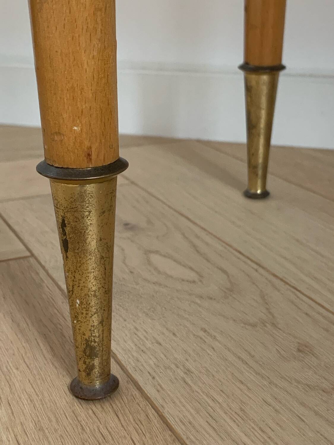 Coffee table with compass legs