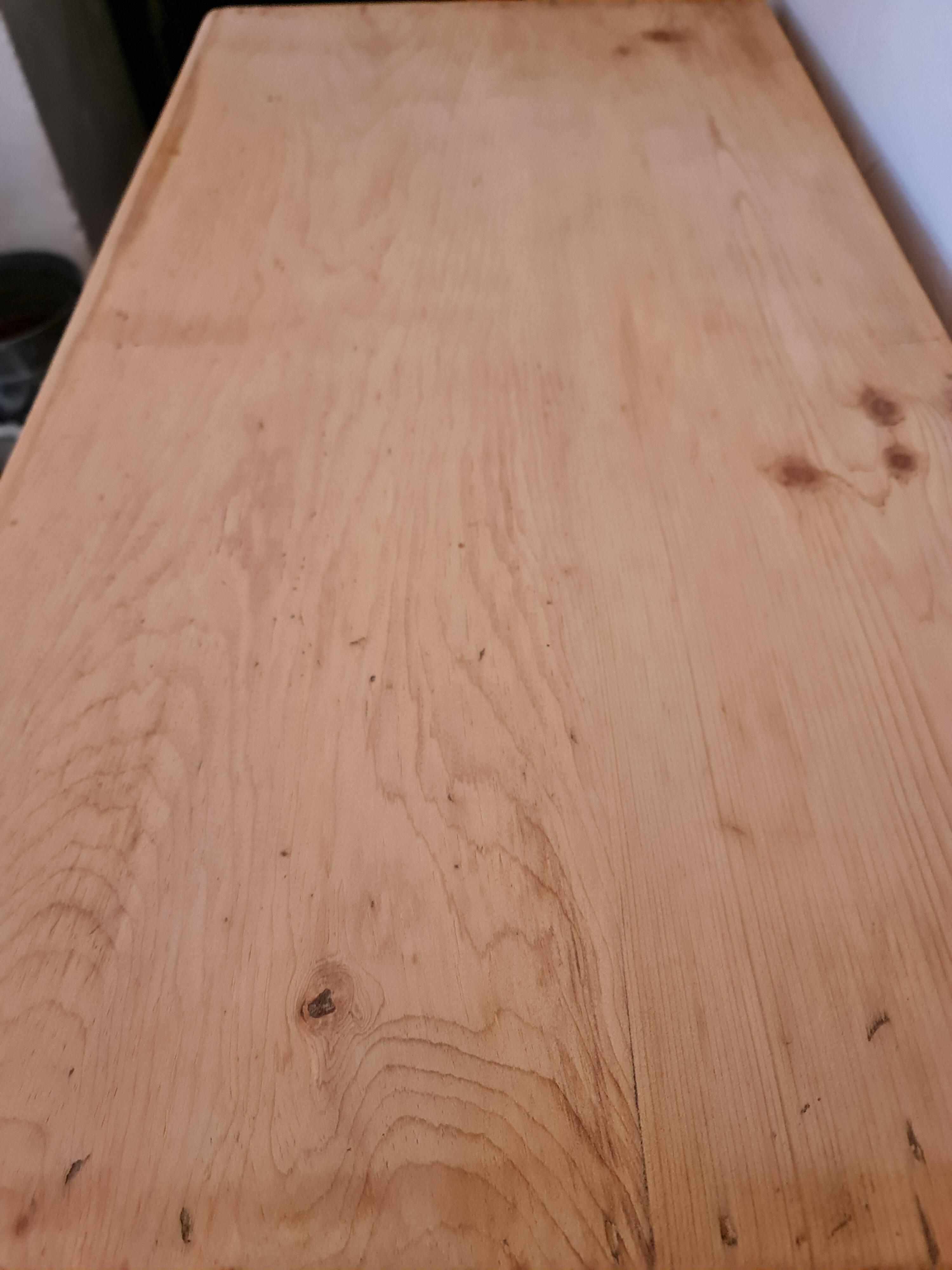 Old English chest of drawers in pine entirely sanded