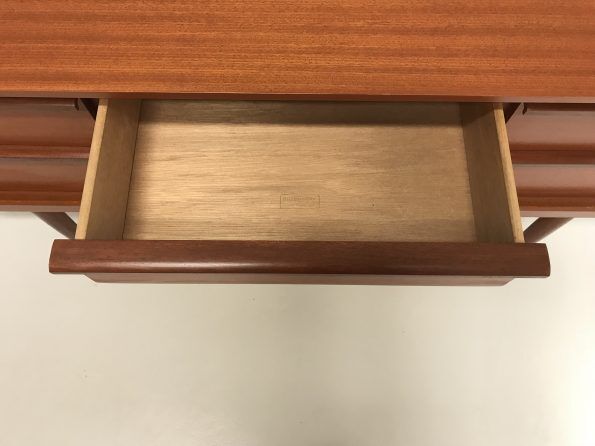 Austinsuite vintage buffet