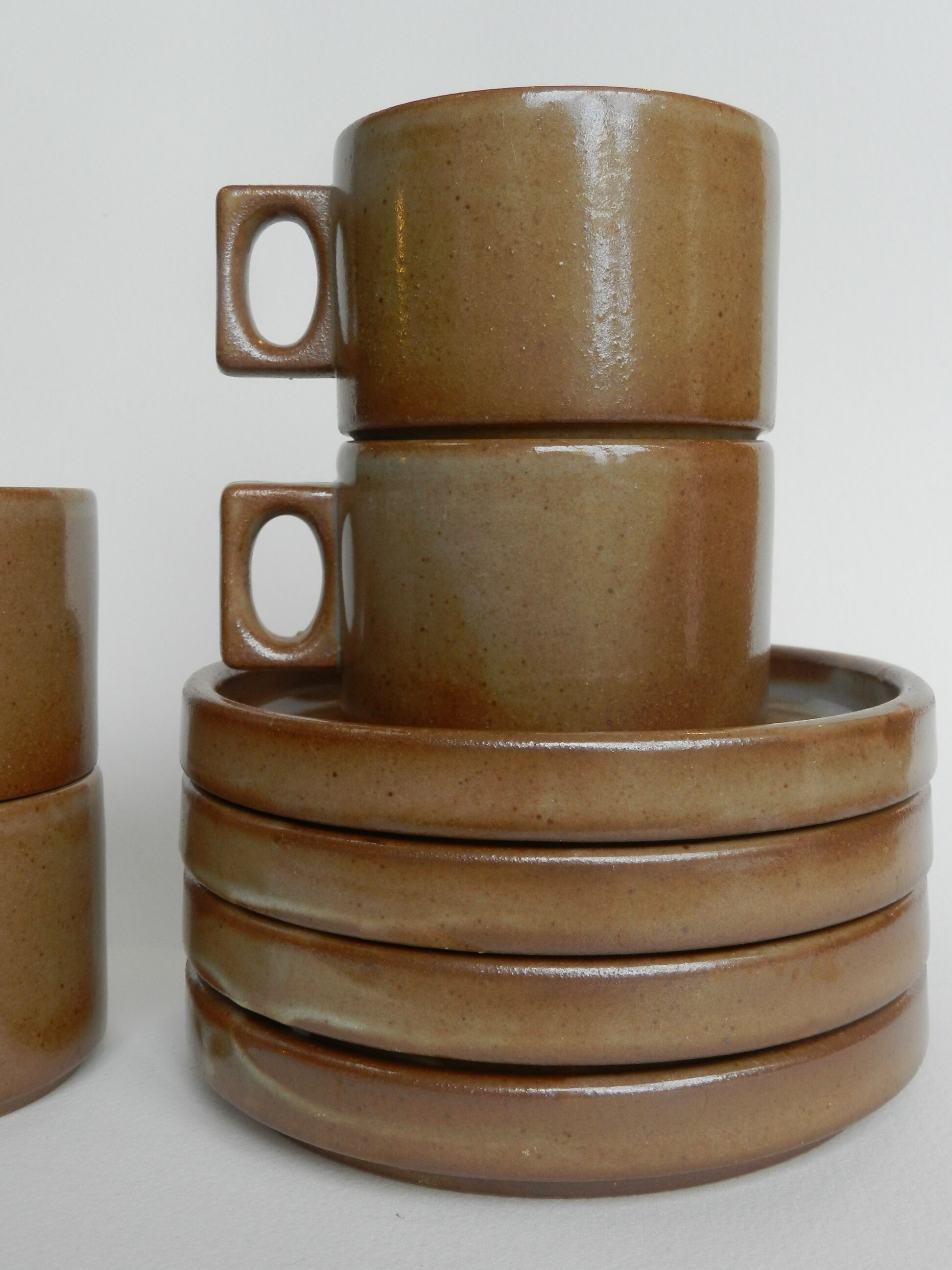Tasses et soucoupes grès de Brenne