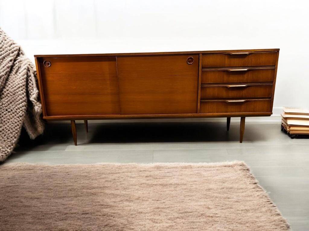 Vintage wooden sideboard / long buffet / sideboard