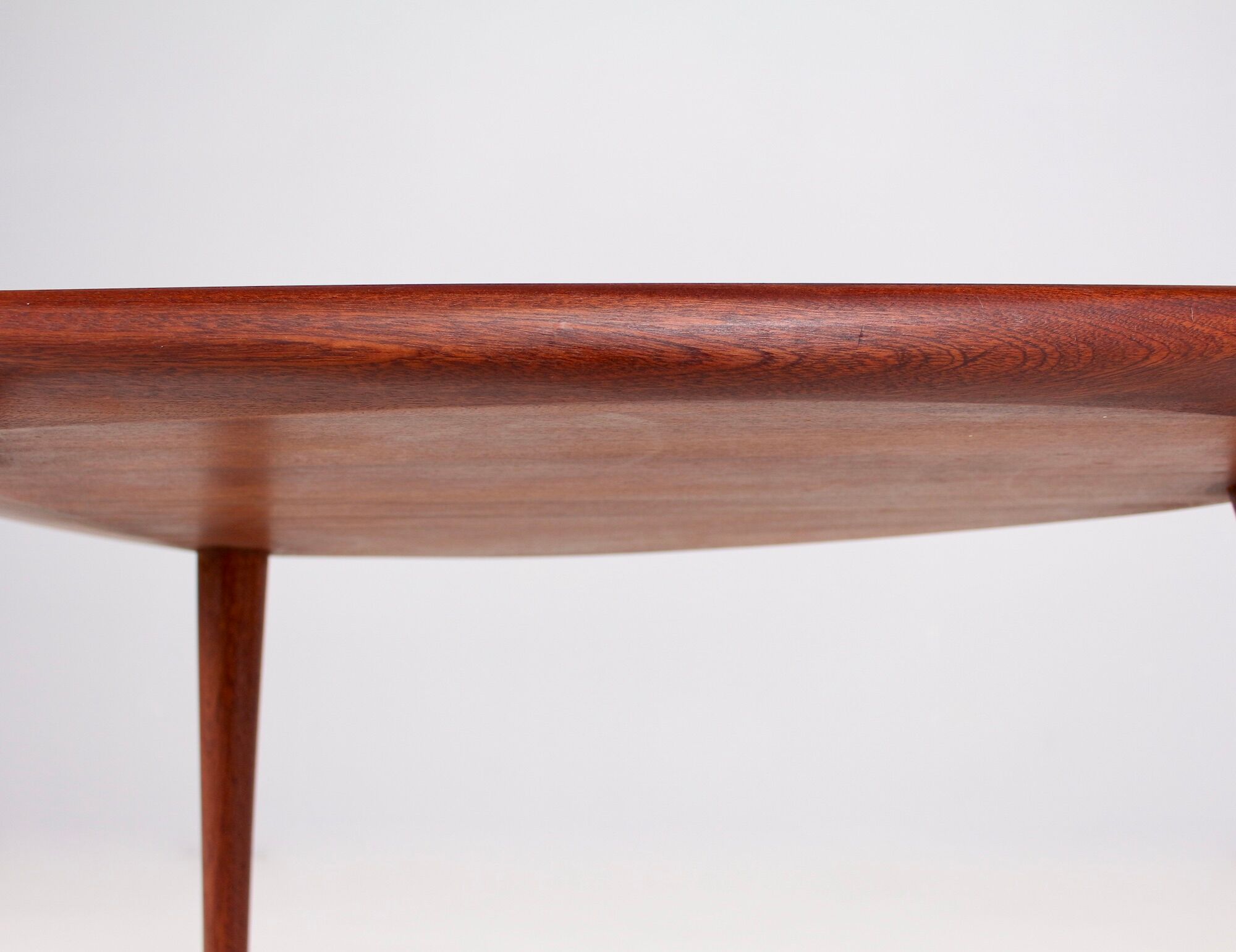 “Model 44” tripod coffee table Pierre Cruège