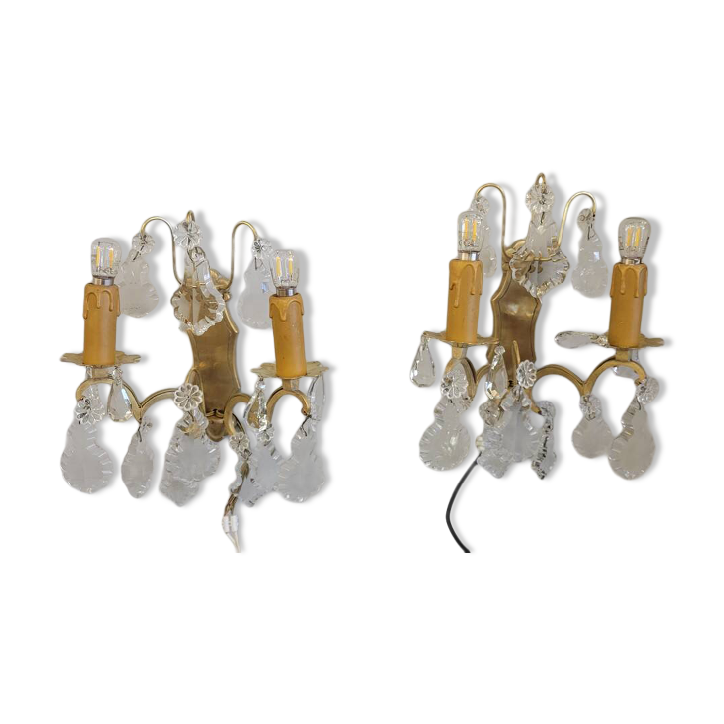 Pair of wall lights with pendants