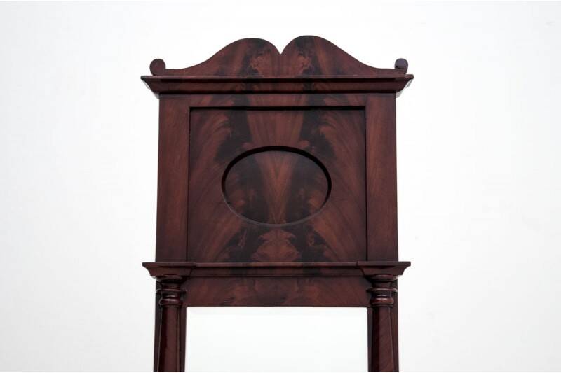 Antique mirror from around 1850. After renovation