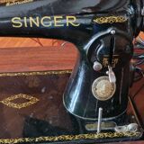 1935 SINGER sewing machine in furniture