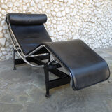 Chaise-longue LC4 par Le Corbusier Perriand Jeanneret pour Cassina