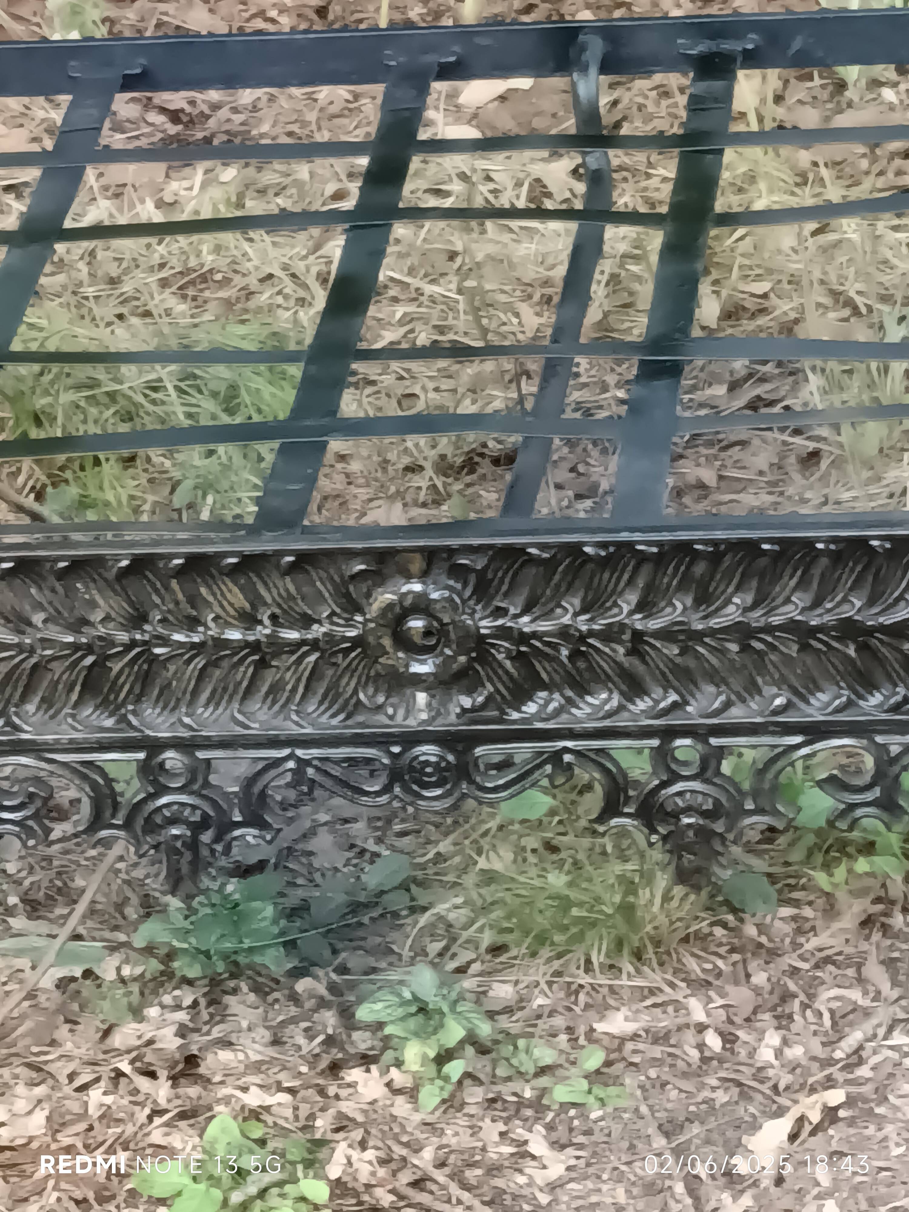 rare Napoleon III cast iron and wrought iron sofa bed, 19th century