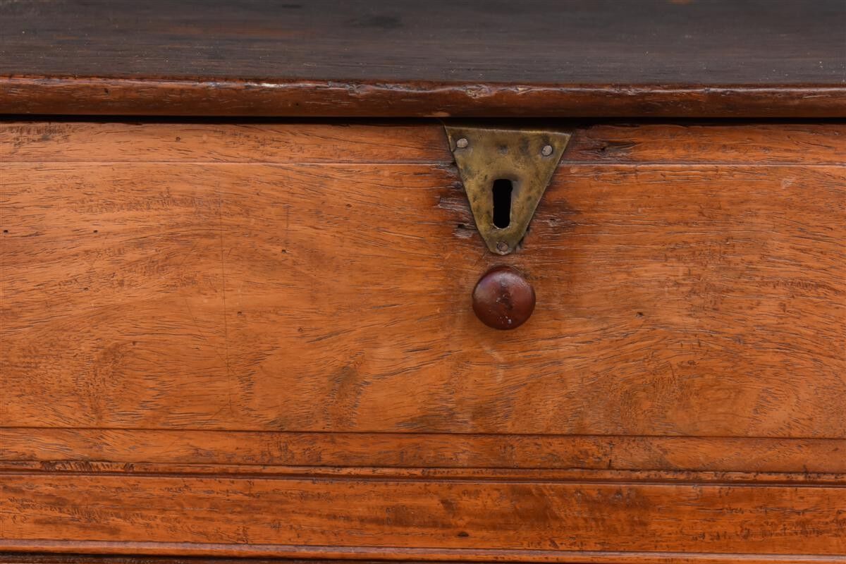 Early nineteenth rosewood Dresser