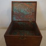 Pretty box in blond Walnut