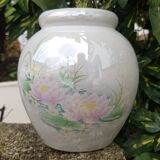 Pearly ball vase