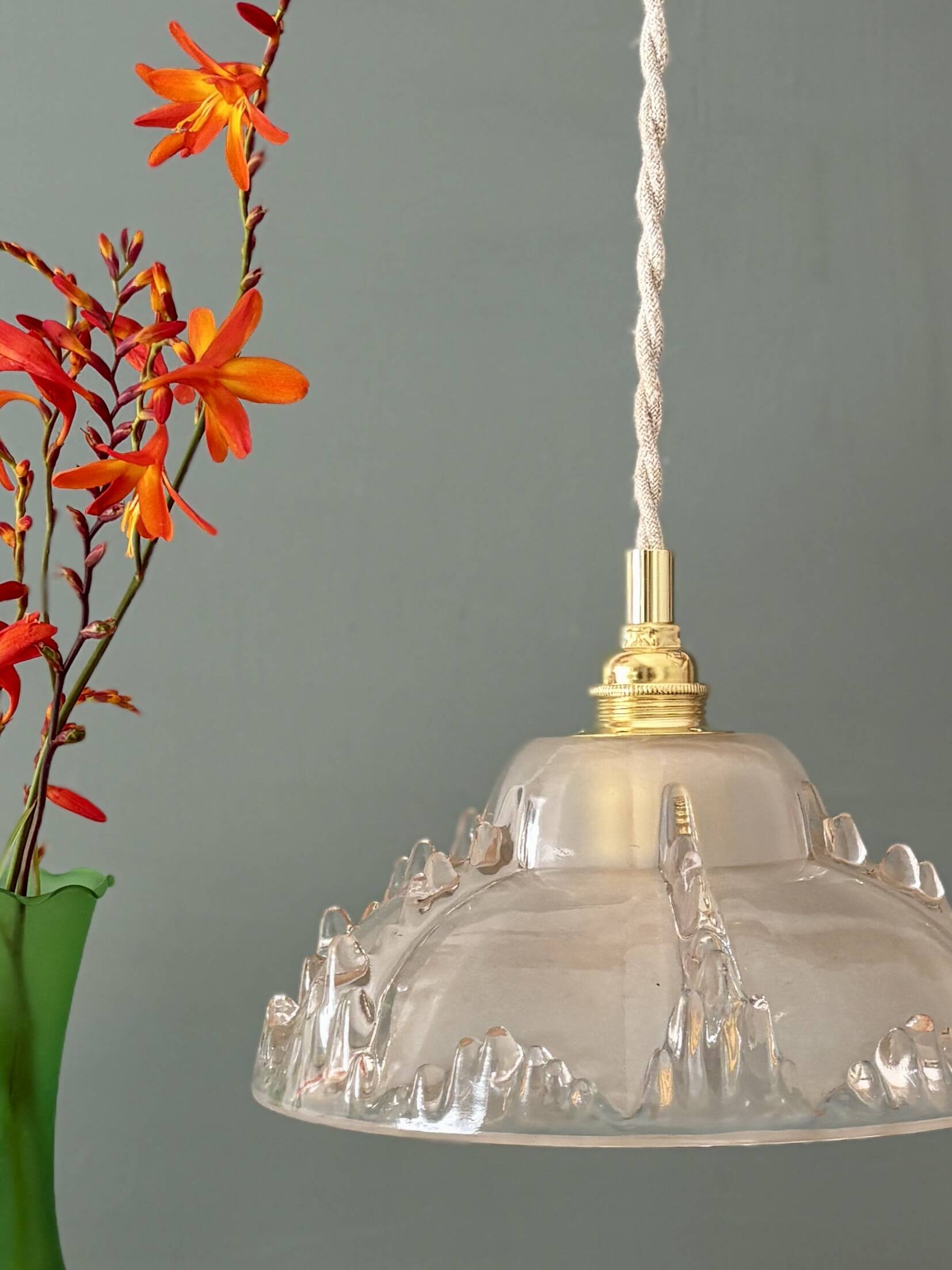 Vintage frosted glass pendant light (DF1)