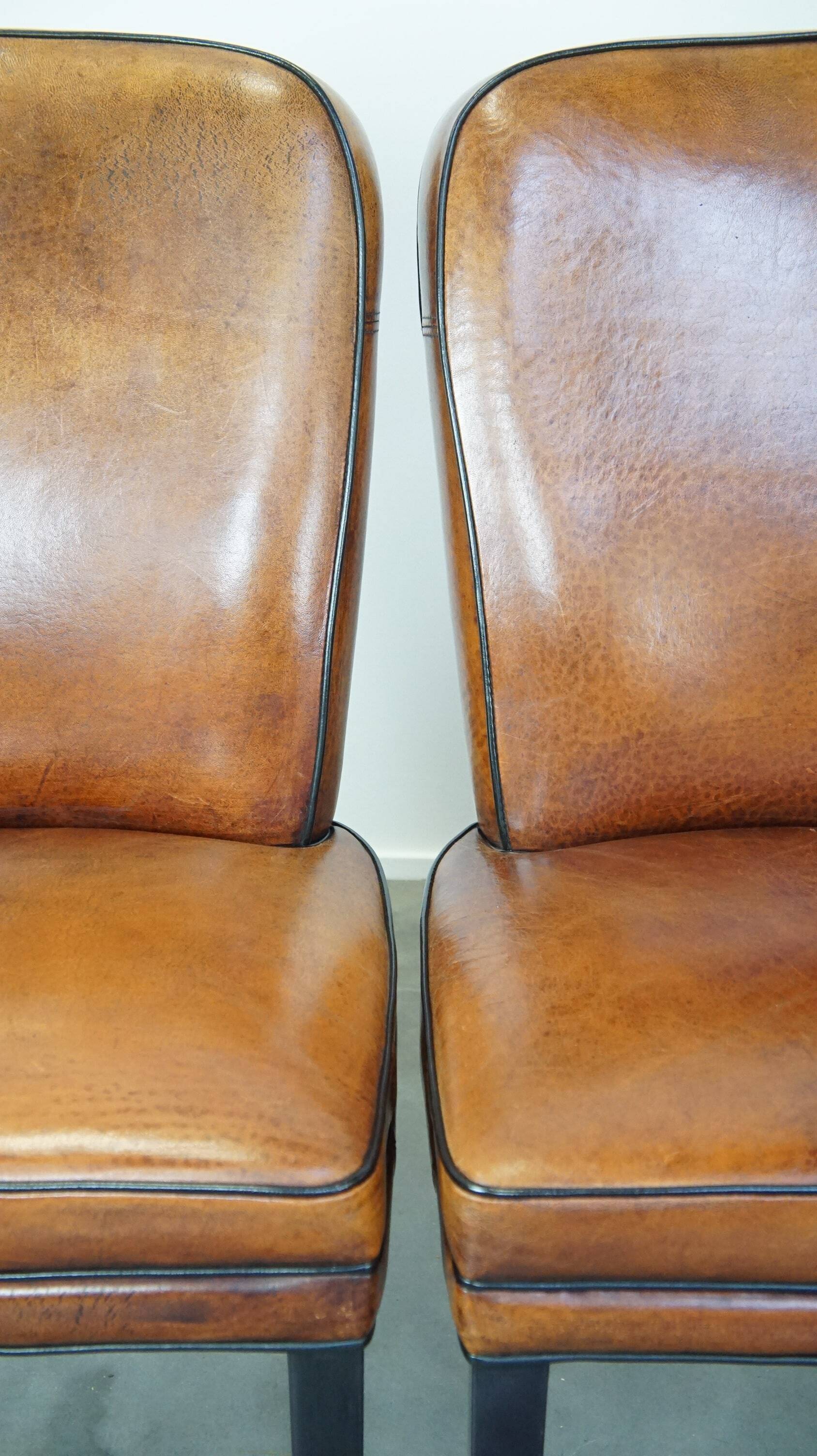 4 chaises de salle à manger en cuir de mouton marron