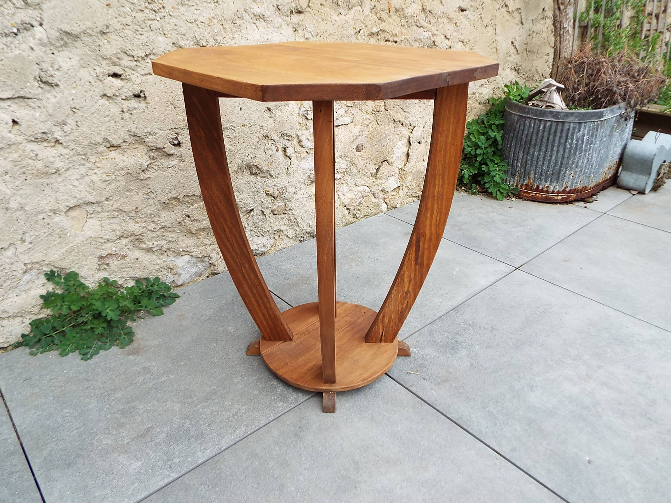 Art Deco pedestal table