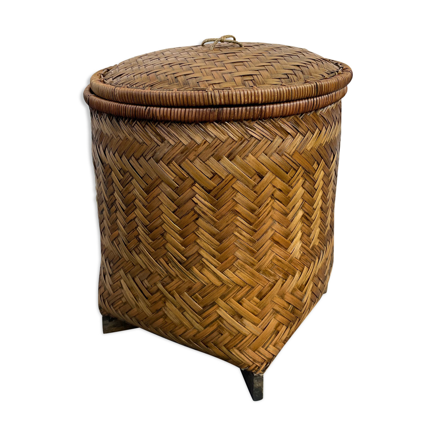 Basket with lided bamboo from Asia