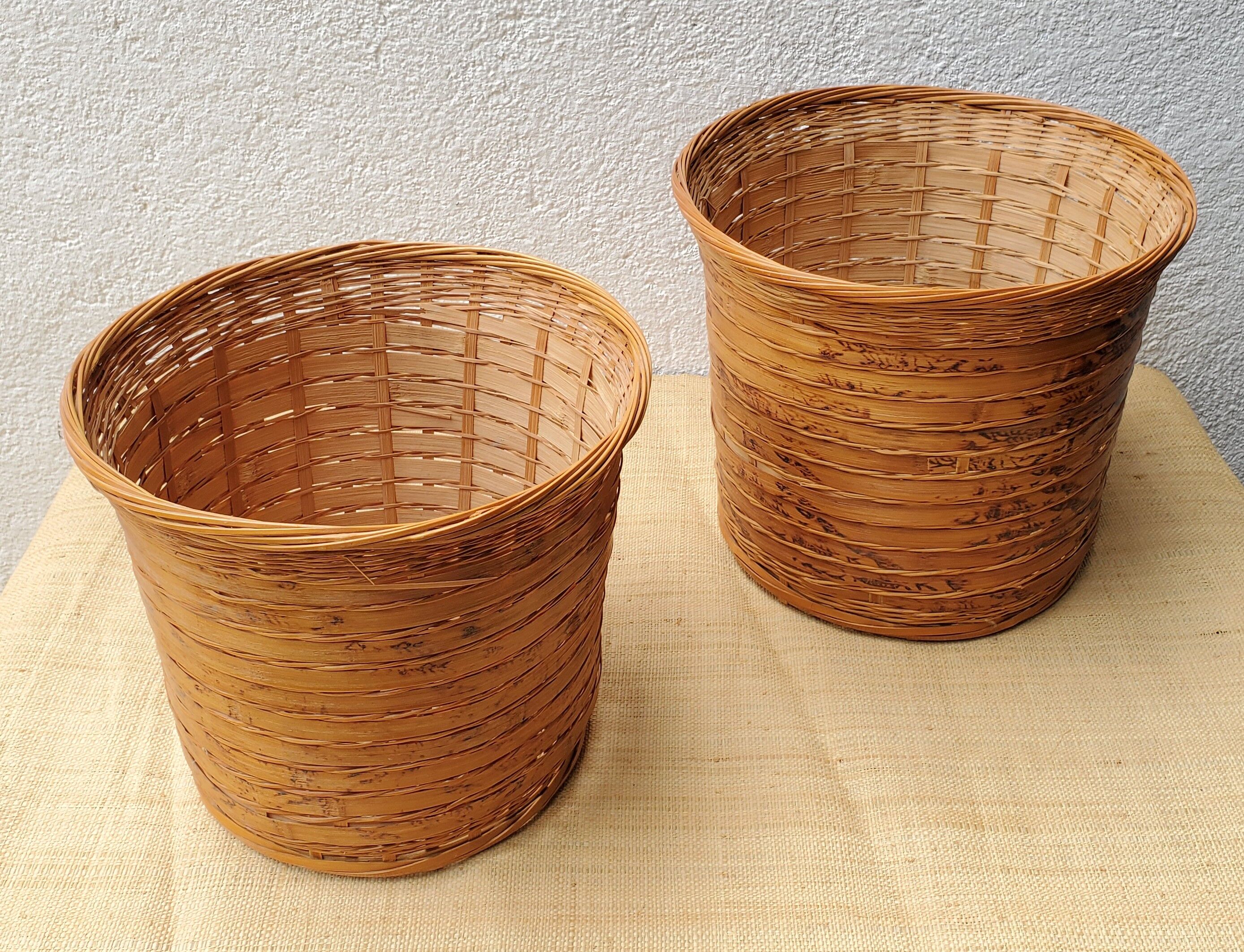 Pair of rattan planters 80
