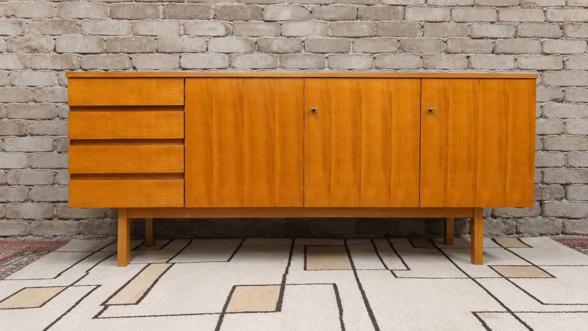 Grande enfilade vintage années 50/60 – 4 tiroirs & rangements