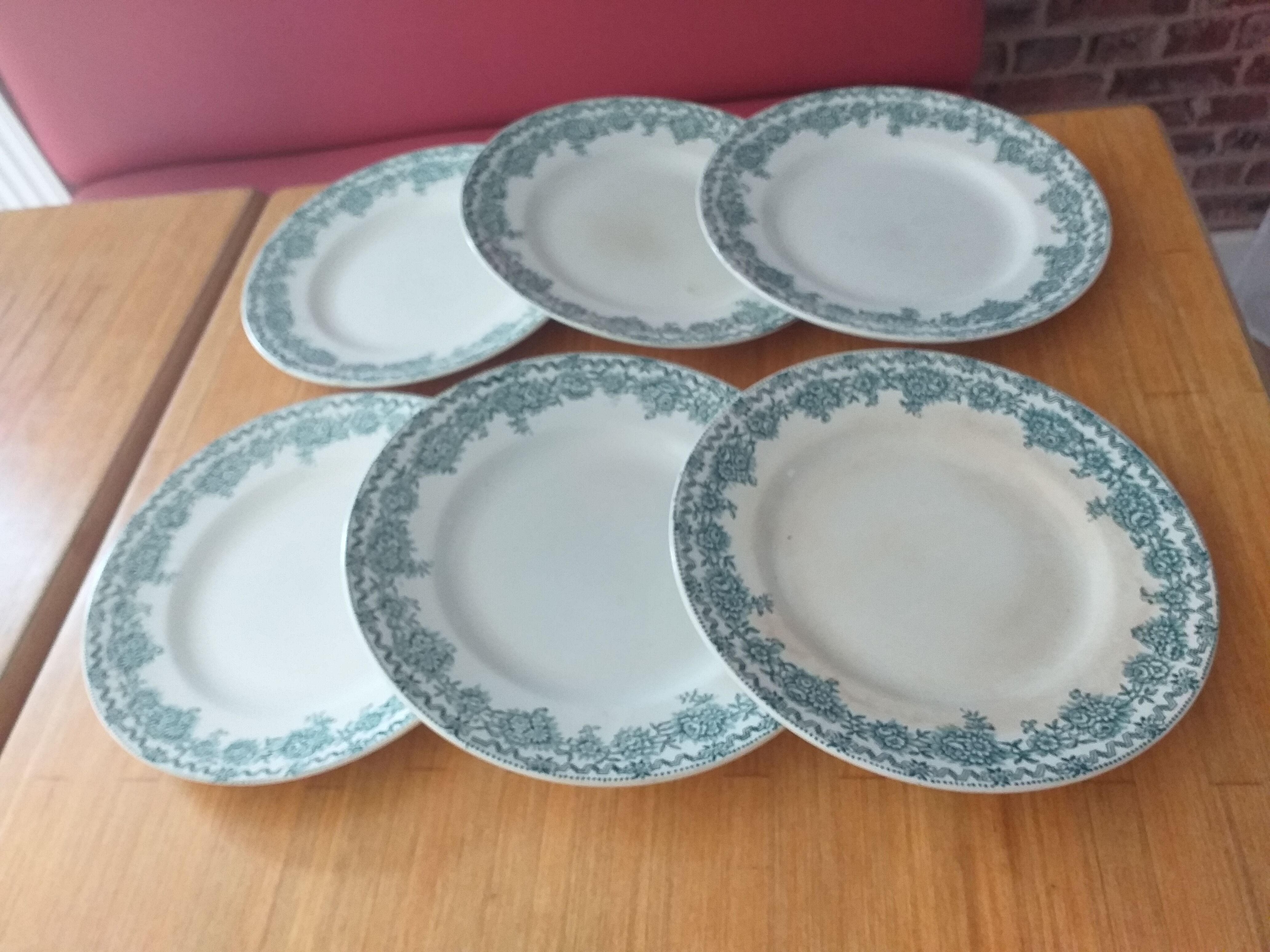 Porcelain plates Terre de Fer Saint Amand model Argenton