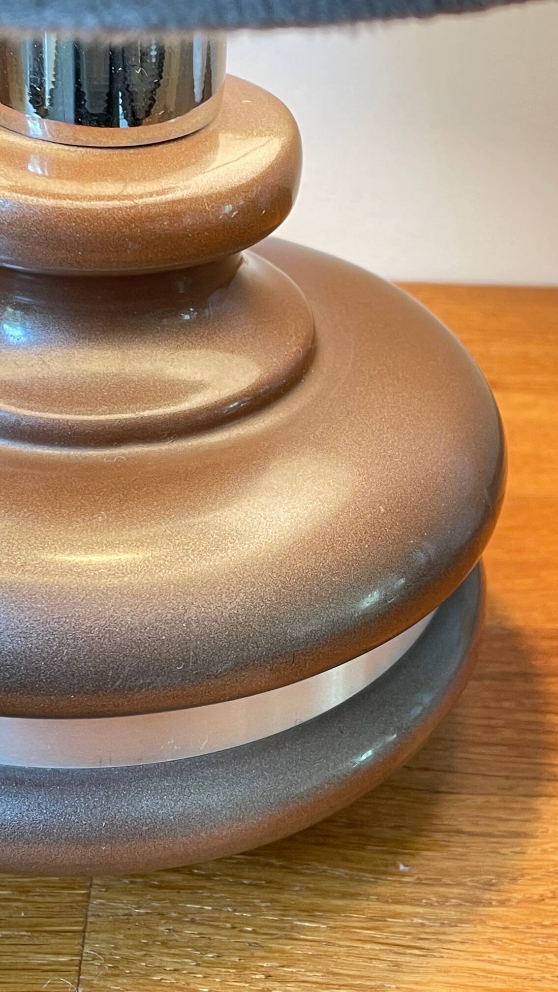 Ceramic lamp with aluminum rim 70s