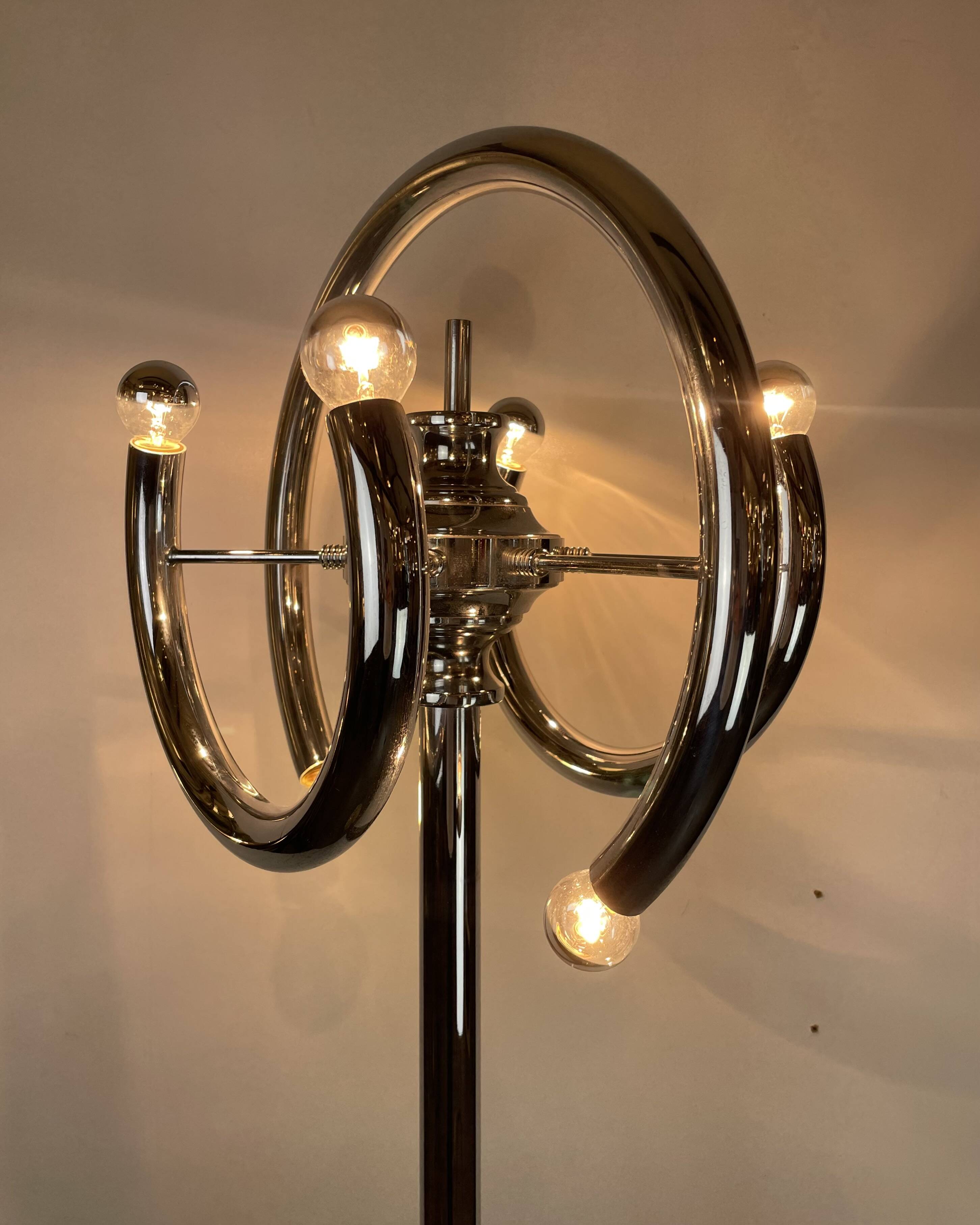 Space-Age Floor Lamp att. to Gaetano Sciolari, Italy, 1970s