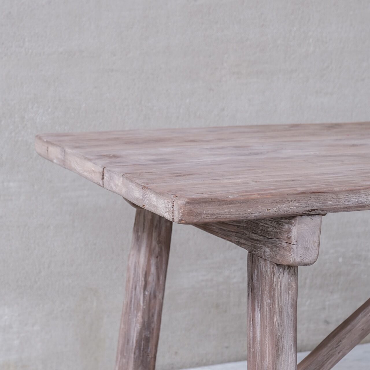 Console en pin teinté Belgique