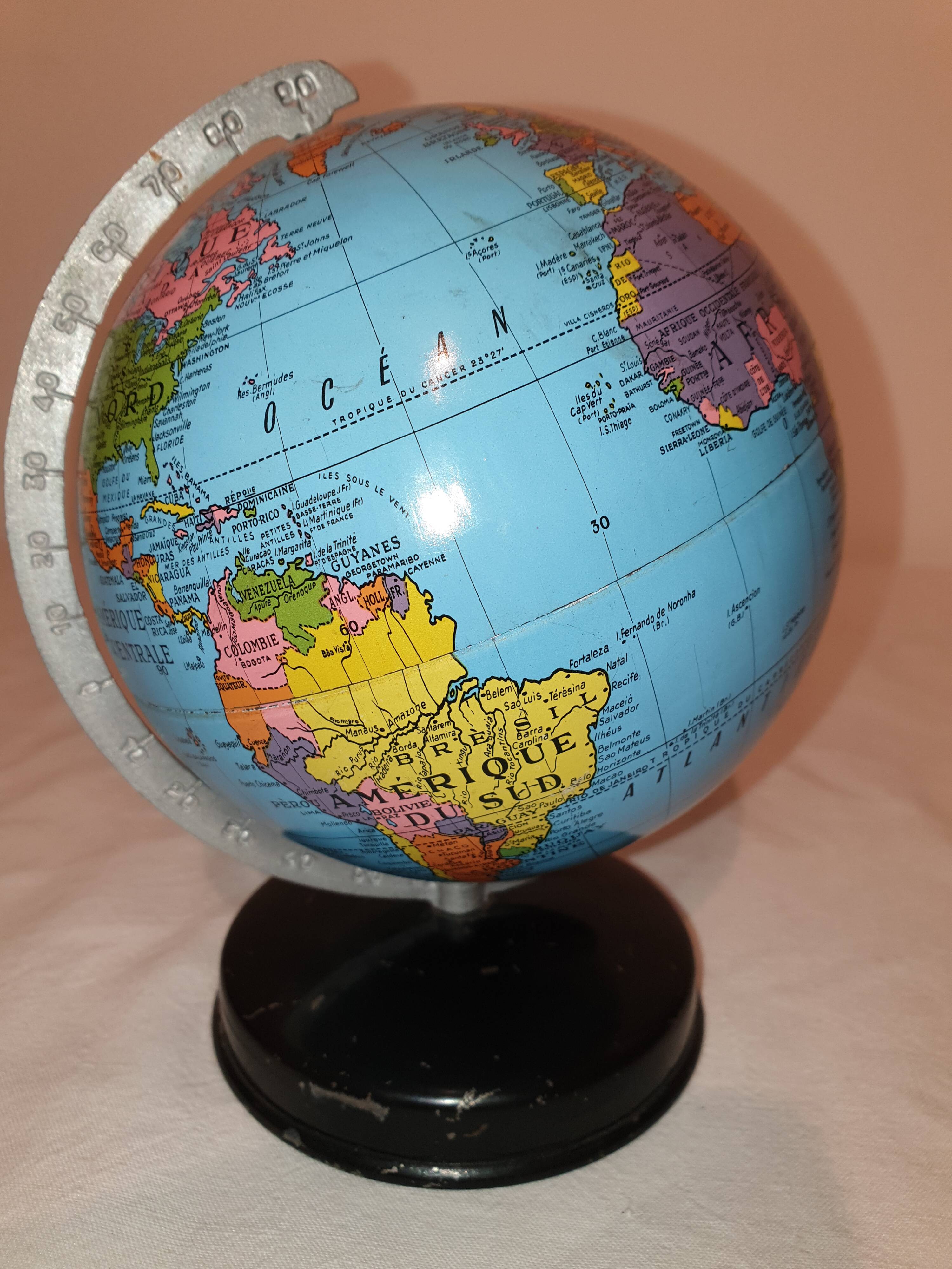Small globe year 60 Taride