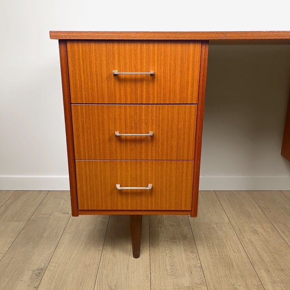 Scandinavian style office Maison Capelle 60s